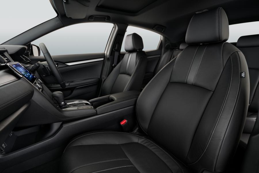 Интерьер Honda Civic RS Hatchback 2017 года  (AU) (фото 10 из 47)